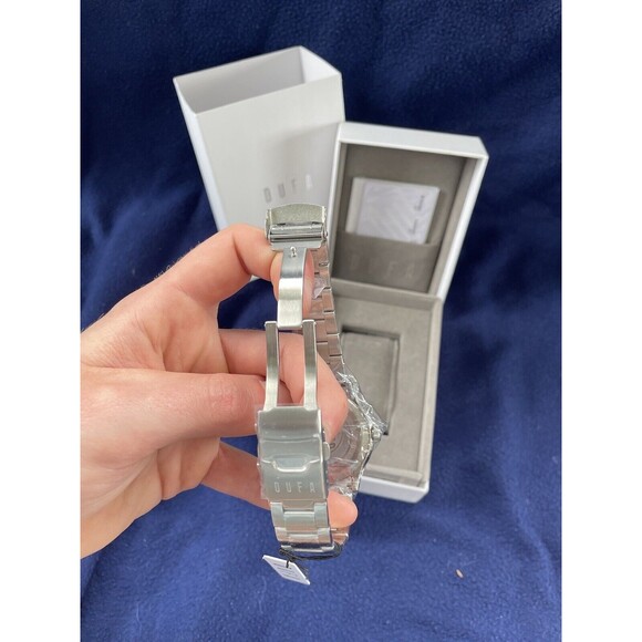 DUFA Bauhaus Men's Watch – Stainless Steel Bracelet, Box & Papers, New-Open Box - Picture 4 of 4